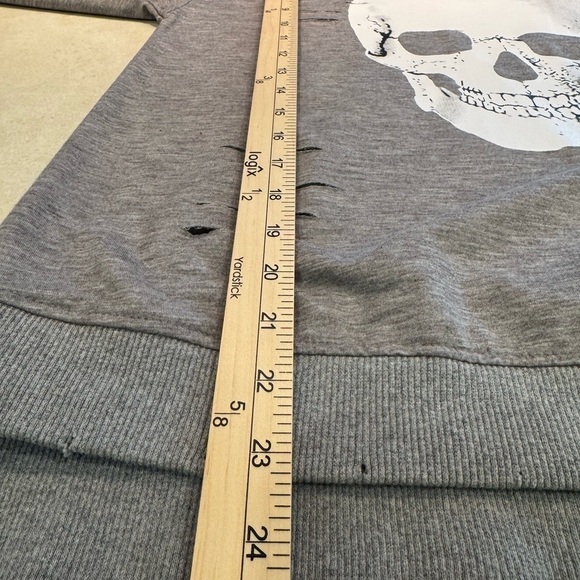 Women’s Distressed Skull Graphic Sweatshirt – Size Small - Picture 5 of 6